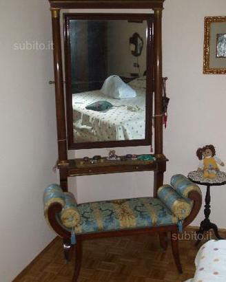 Specchiera per la camera da letto