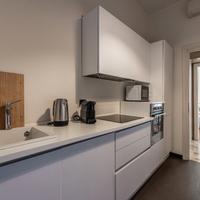 Prestigioso appartamento con tre camere da letto