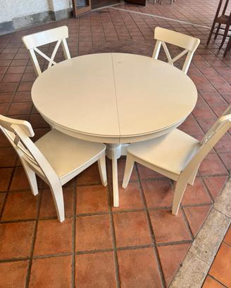 tavolo tondo con 4 sedie