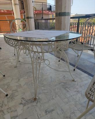 Tavolo da esterno