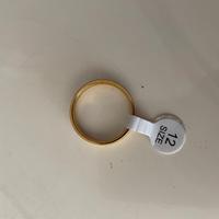 Fede nuziale in simil oro, stile comodo.