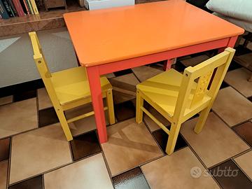 Tavolino bimbi + 2 sedie