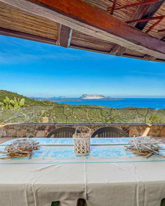 Incantevole villa con piscina e vista Tavolara