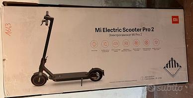 Monopattino Xiaomi Mi Pro 2 + Accessori