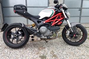 Ducati moster 796