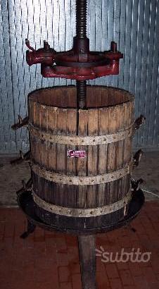 Torchio per uva / vino