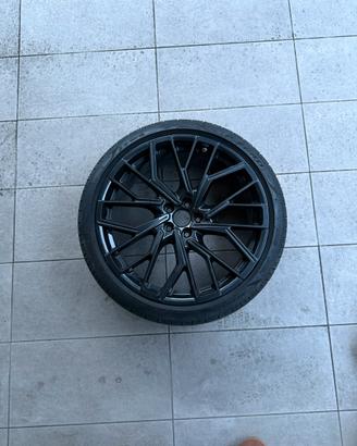Cerchi  Audi 21” A6RS con gomme Pirelli