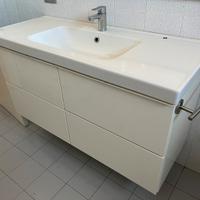 Mobile bagno con lavabo e miscelatore [TRATTABILE]