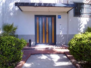 Ampio ufficio cat. a/10 a casoria
