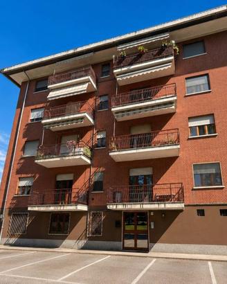 Appartamento di 110 m² con 4 locali e box auto a C