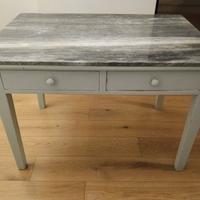 Tavolo da cucina con piano in marmo