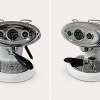 Macchina del caffe illy x7.1