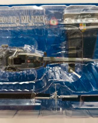 Modellino elicottero Aerenautica Militare 