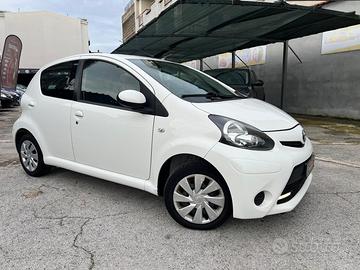 Toyota Aygo Aygo 5p 1.0 Active connect Clima/Navi/