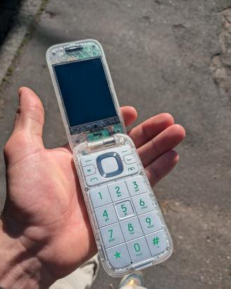 the boring phone - bodega x Heineken 