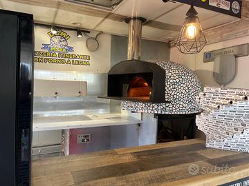 Food truck Volkswagen, Pizzeria con Forno a legna