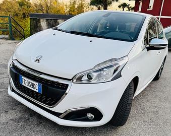 Peugeot 208 PureTech 82 5 porte Allure Ok Neopaten