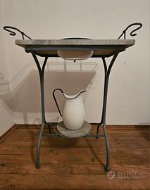 Set toeletta da camera con catino e brocca