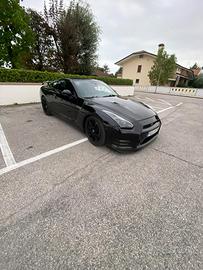 Nissan gtr
