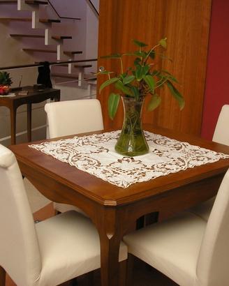 Tavolo stile Liberty