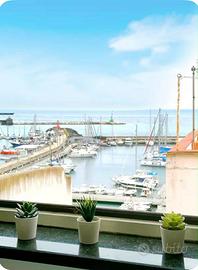 Villino a Procida sul porto di marina grande