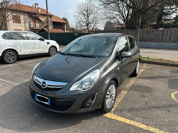 Opel corsa 1.3 diesel 2011