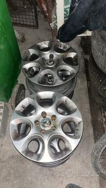 Cerchi alfa romeo 159 16 pollici.