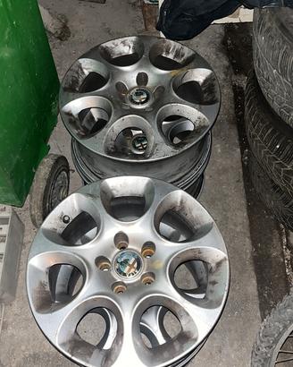 Cerchi alfa romeo 159 16 pollici.