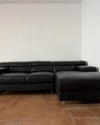 Divano angolare in pelle nera Dondi con puff