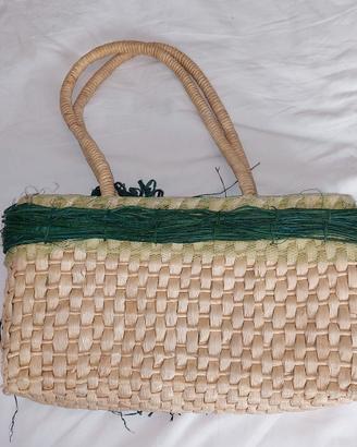 Borsa da mare in paglia e rafia con fiori Carpisa