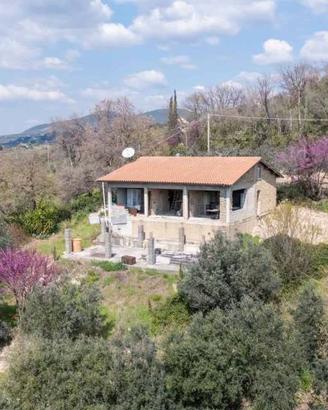 Rustico / Casale di 213 m² con più di 5 locali a C