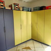 Armadio in legno laminato/massello