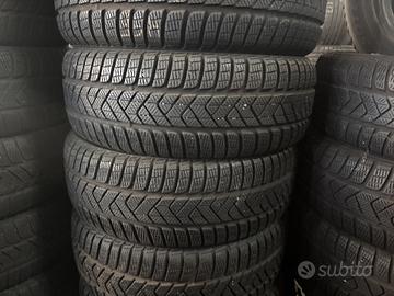 Gomme invernali 215 60 16 Pirelli
