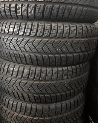 Gomme invernali 215 60 16 Pirelli
