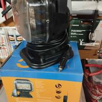 Faro led POTENTISSIMOcon base magnetica