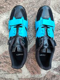 scarpe giro con attacchi 