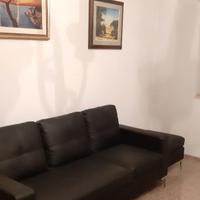 Divano in ecopelle nero