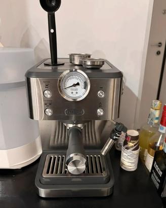 Macchina del caffè delonghi