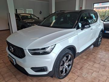 Volvo XC40 2.0 d3 R-design awd*TAGLIANDI CERTIFICA