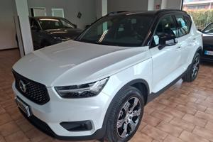 Volvo XC40 2.0 d3 R-design awd*TAGLIANDI CERTIFICA