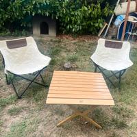 Sedie e tavolino pieghevoli da campeggio