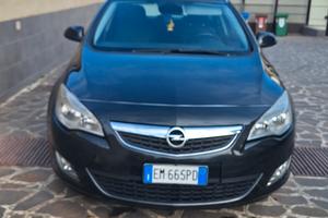 Opel Astra sport Tourer Cosmo 