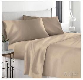 LARA MORADA - Set Completo Lenzuola Matrimoniali,