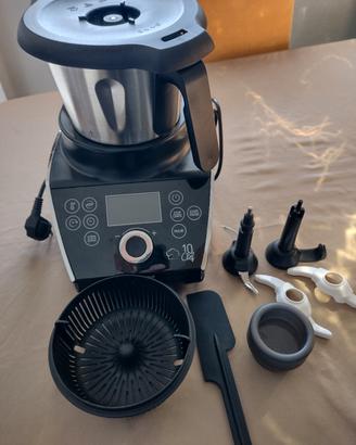 Robot cucina con  accessori