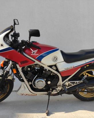 HONDA VF 750 F (1985)