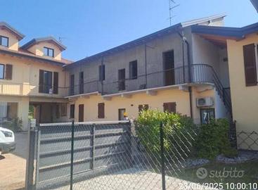 Casa indipendente a Carnago, 4 locali