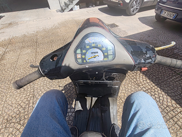 Vespa d'epoca HP 3 marce anno 1991