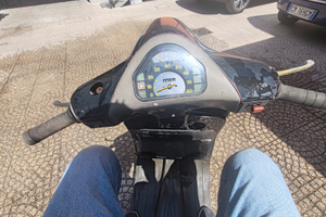 Vespa d'epoca HP 3 marce anno 1991