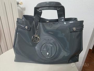 Borsa Armani