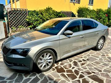 SKODA SUPERB TD110/2.0A6A